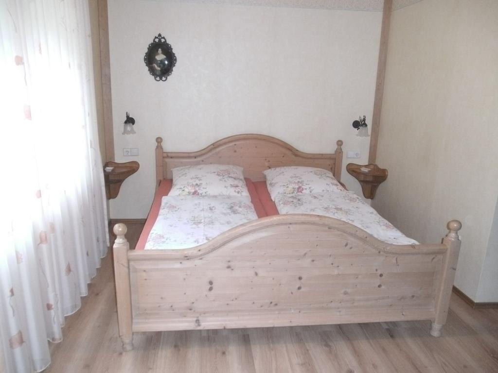 Maring-Noviand Pension Waldfrieden חדר תמונה