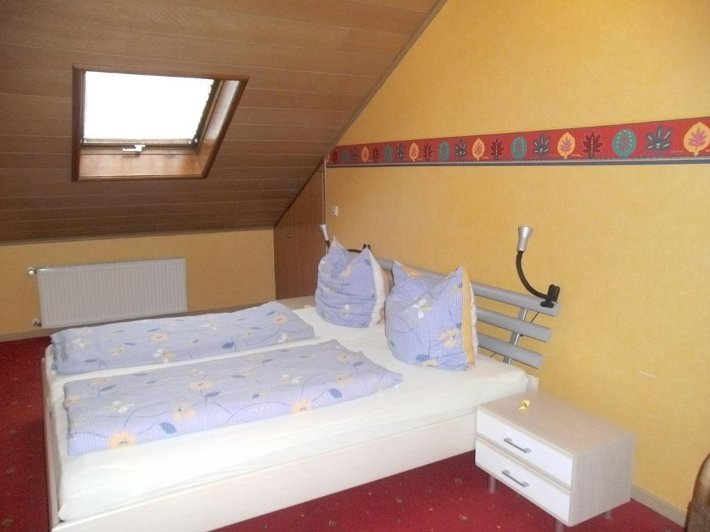 Maring-Noviand Pension Waldfrieden חדר תמונה