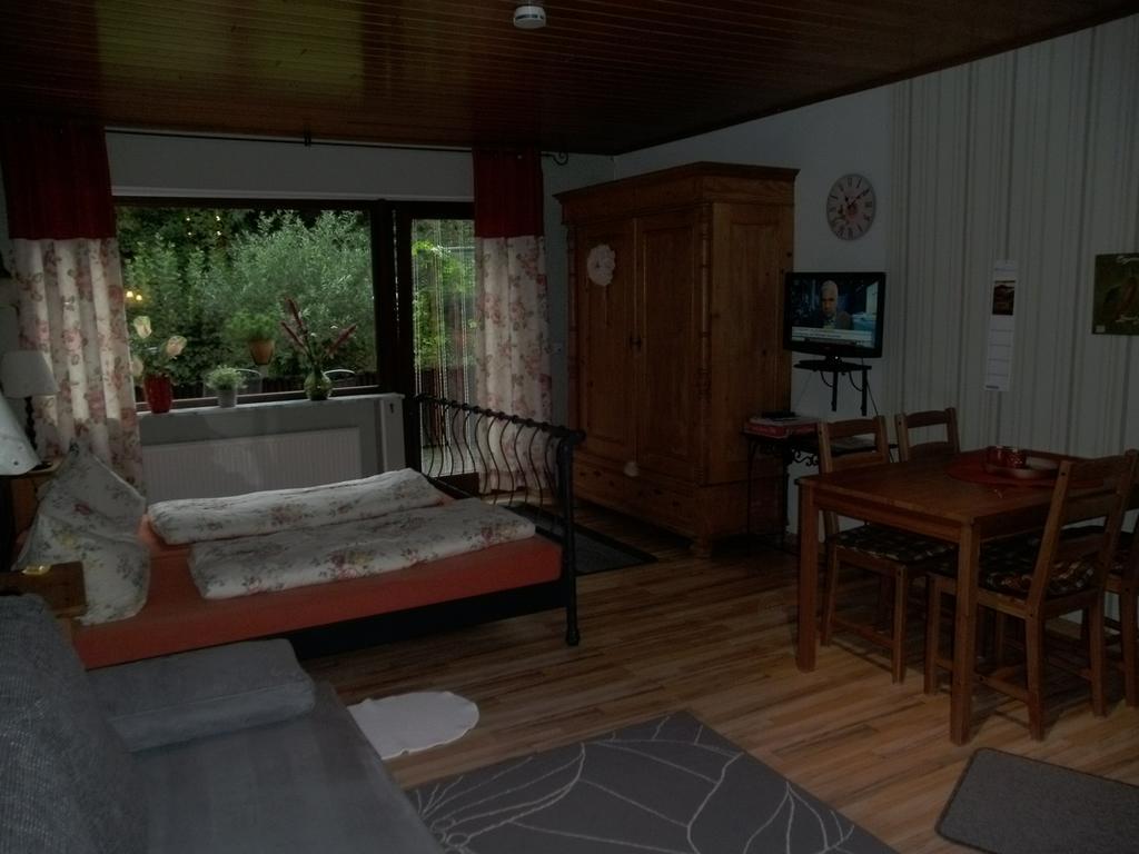 Maring-Noviand Pension Waldfrieden חדר תמונה